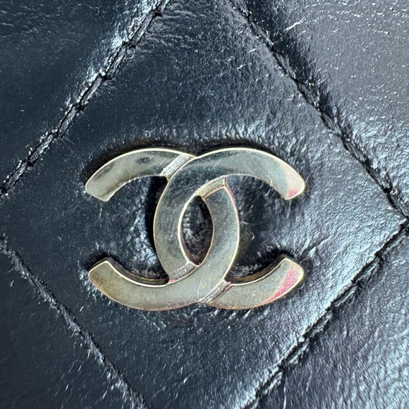 SOLD - CHANEL Wallet on Chain – Black Calfskin, Series 21 (Color Changed) - Picture 15 of 16